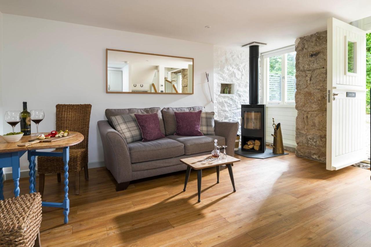 Red River Stables - Peaceful, Beautiful Grounds, Swimming Pool, Central Location For West Cornwall Camborne Esterno foto