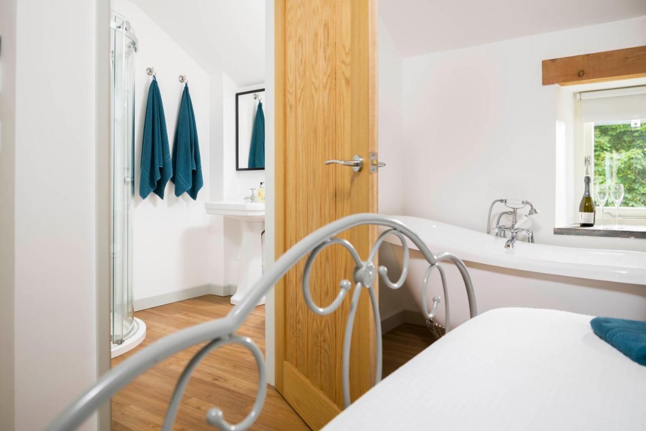 Red River Stables - Peaceful, Beautiful Grounds, Swimming Pool, Central Location For West Cornwall Camborne Esterno foto