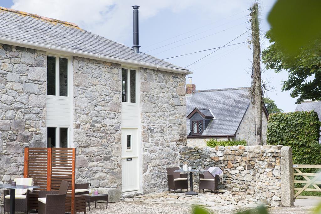 Red River Stables - Peaceful, Beautiful Grounds, Swimming Pool, Central Location For West Cornwall Camborne Esterno foto